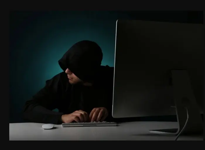 איך לזהות פרופיל מזויף באתרי הכרויות