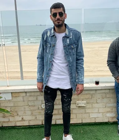 Yakir m