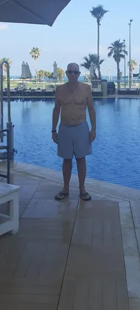 עפר שרון