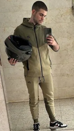 רועי ק