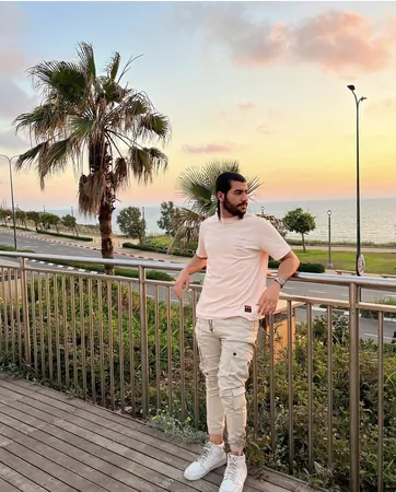 שלומיyy
