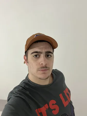 Avi22