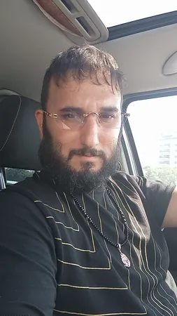 אבי 376