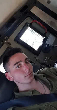 דניאל החתיך