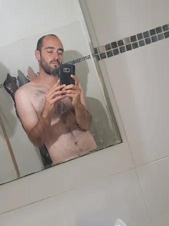 לואיס