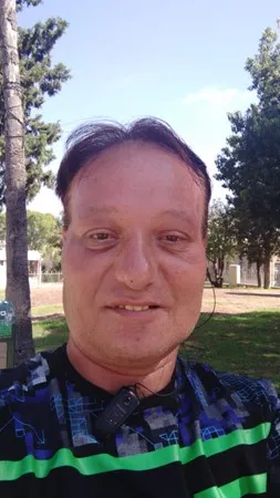 חמוד מסקרן