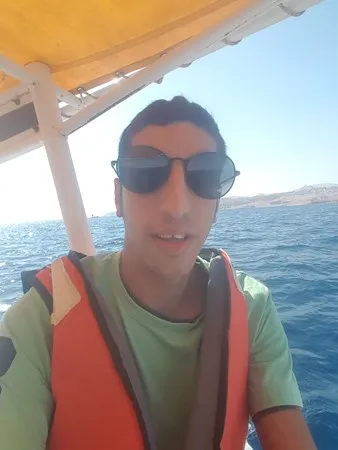 אלי חתיך 