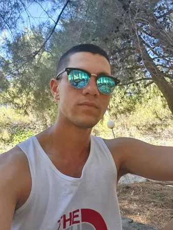 זיו היפיוף