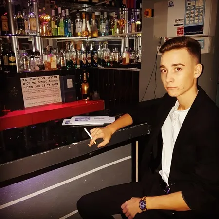 Alex_step