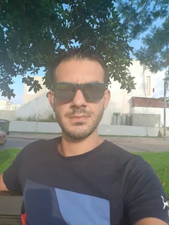 Zvi melech