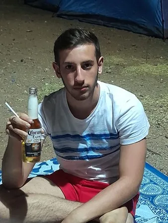 מני1