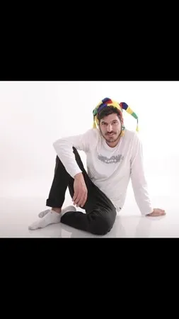 אביב חזן 