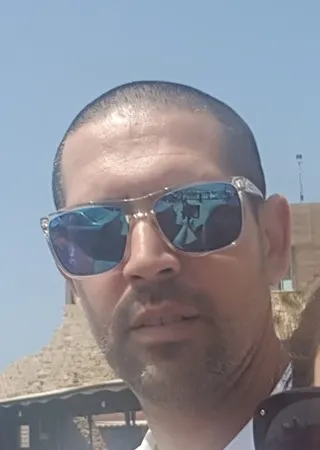 כאן לבלות 