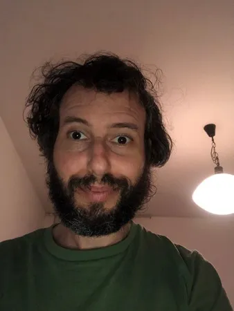 עמית.