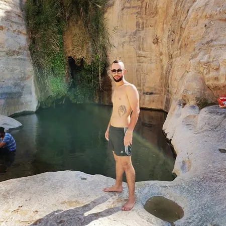 ג'ונ^