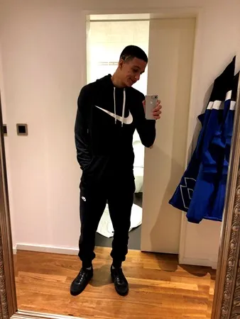 Y7