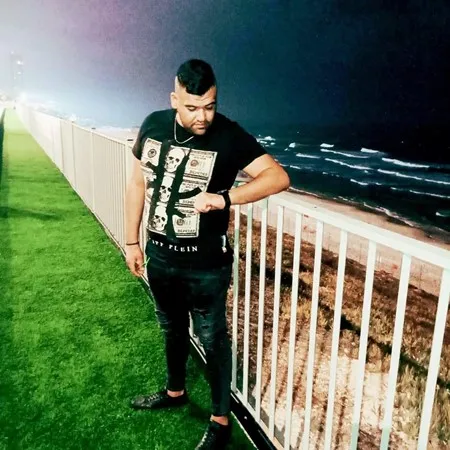69 ליקוקים