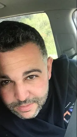 המעונב