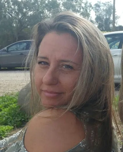 Es