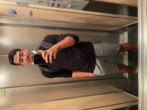 אורי86