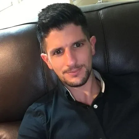 המגשים