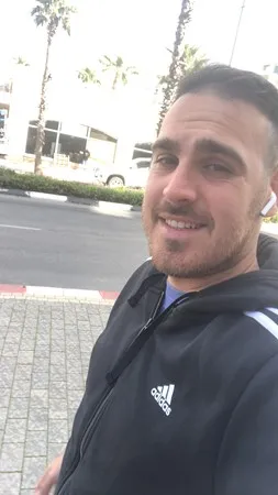 אריה 23