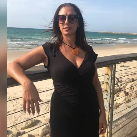 לנית