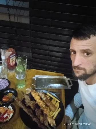 אוהב תחיים..