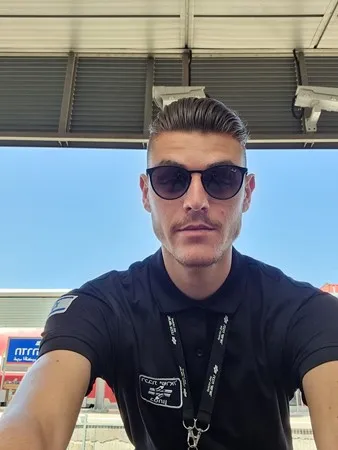 S mario