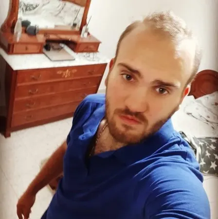 Alex2141996