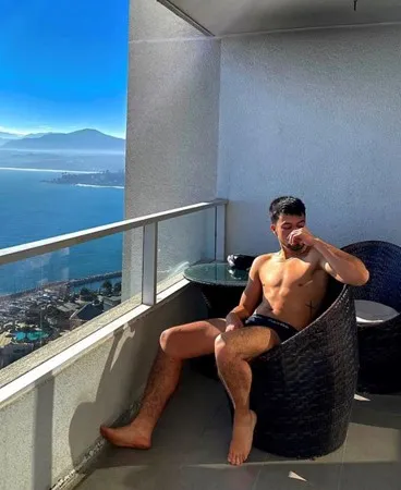 B🍆 you know🤫🤭
