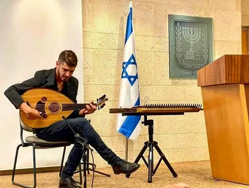 אייל90