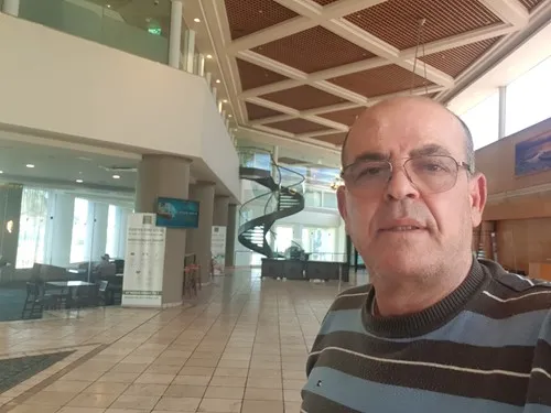 מיסטר  .ד