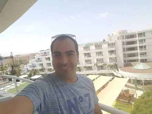 חי...