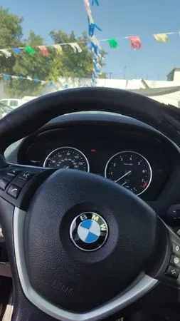 אכזרי