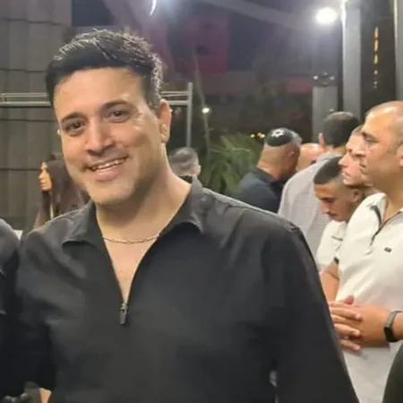 שחר ד
