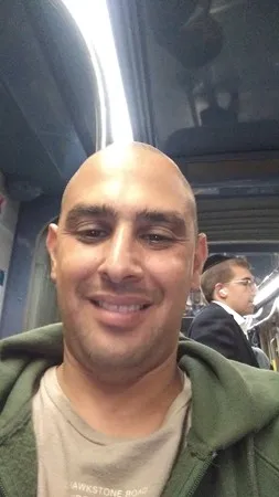 נואי