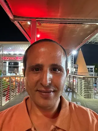 עיתונאי