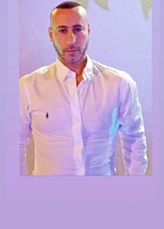 Yיניב
