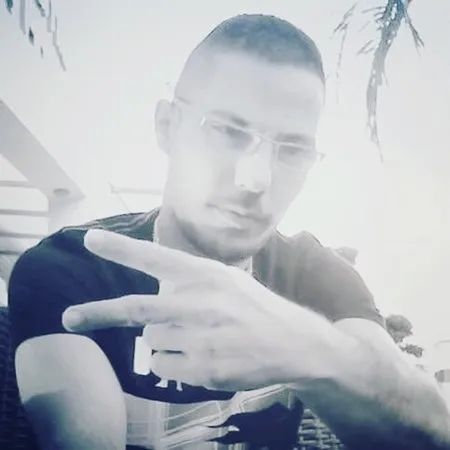 yoram07