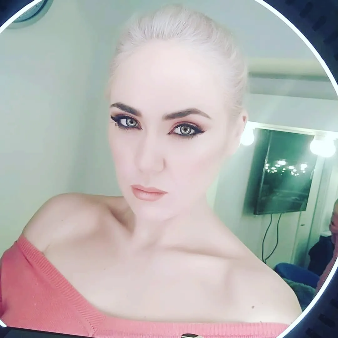 Di
