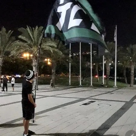 מחפש בחורה בגיל