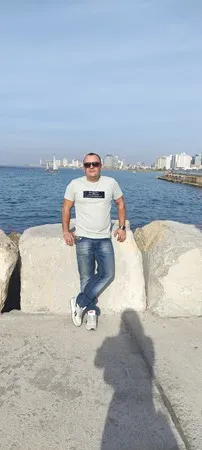 Alex Dan 