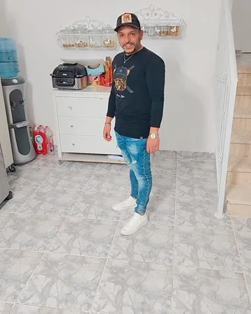 רחמים שוקר