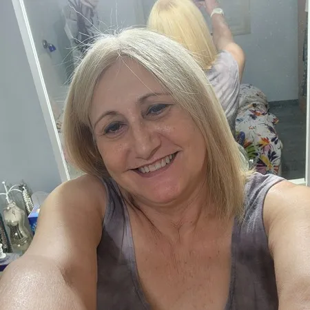 נירה רוז