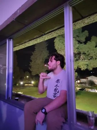 מתענייןבך
