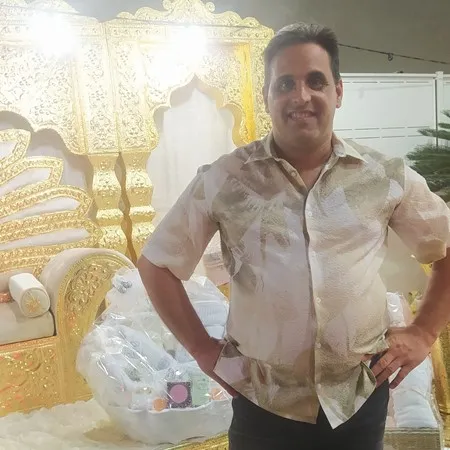 מגעיל 