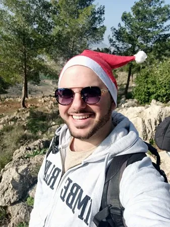 Yaniv93