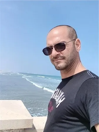 Shahar37