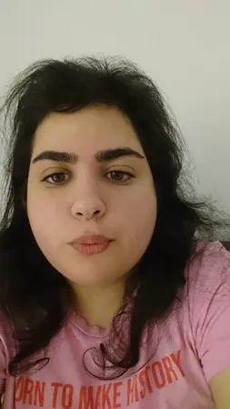 בחורה עדינה 